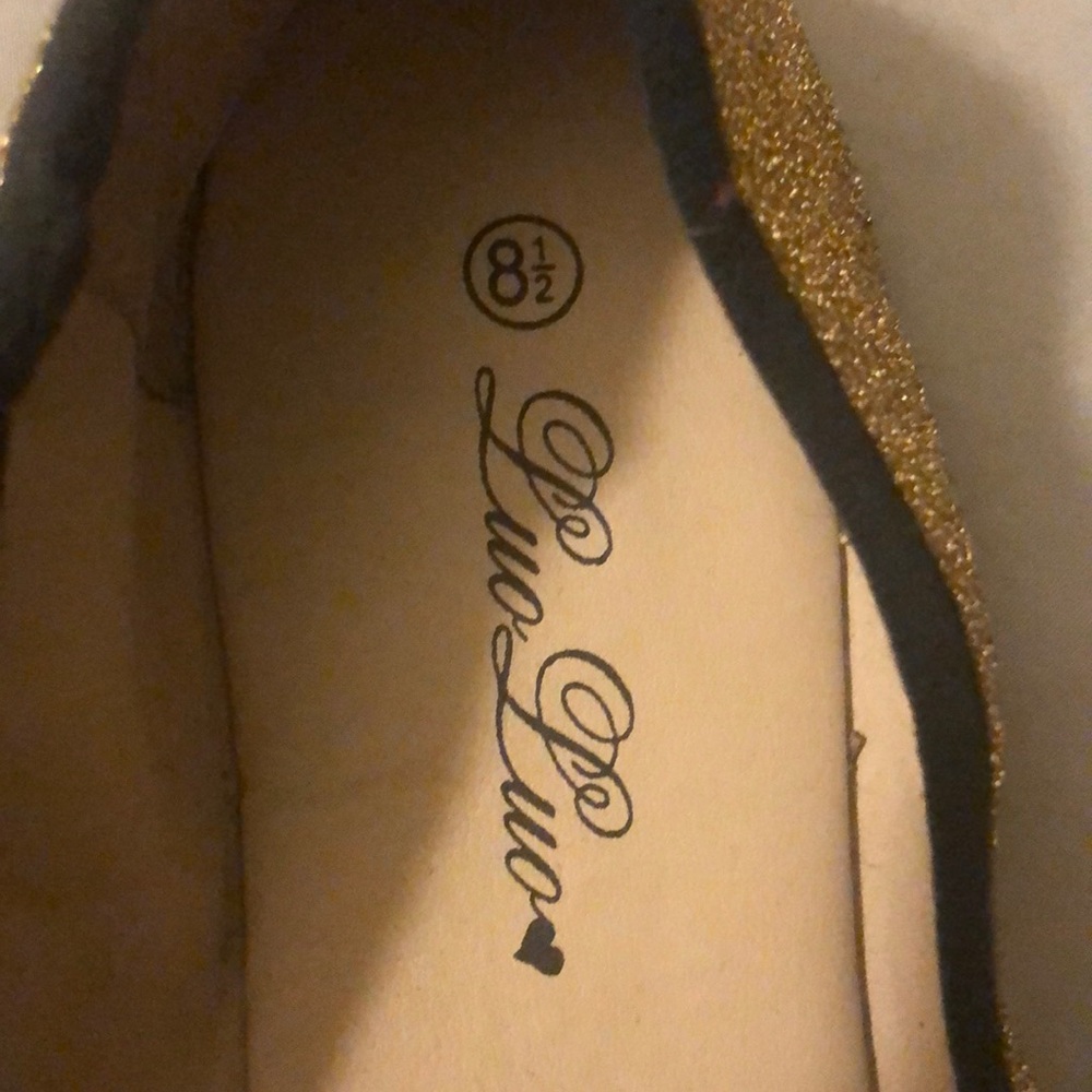 Shoes - Picture 2 of 3